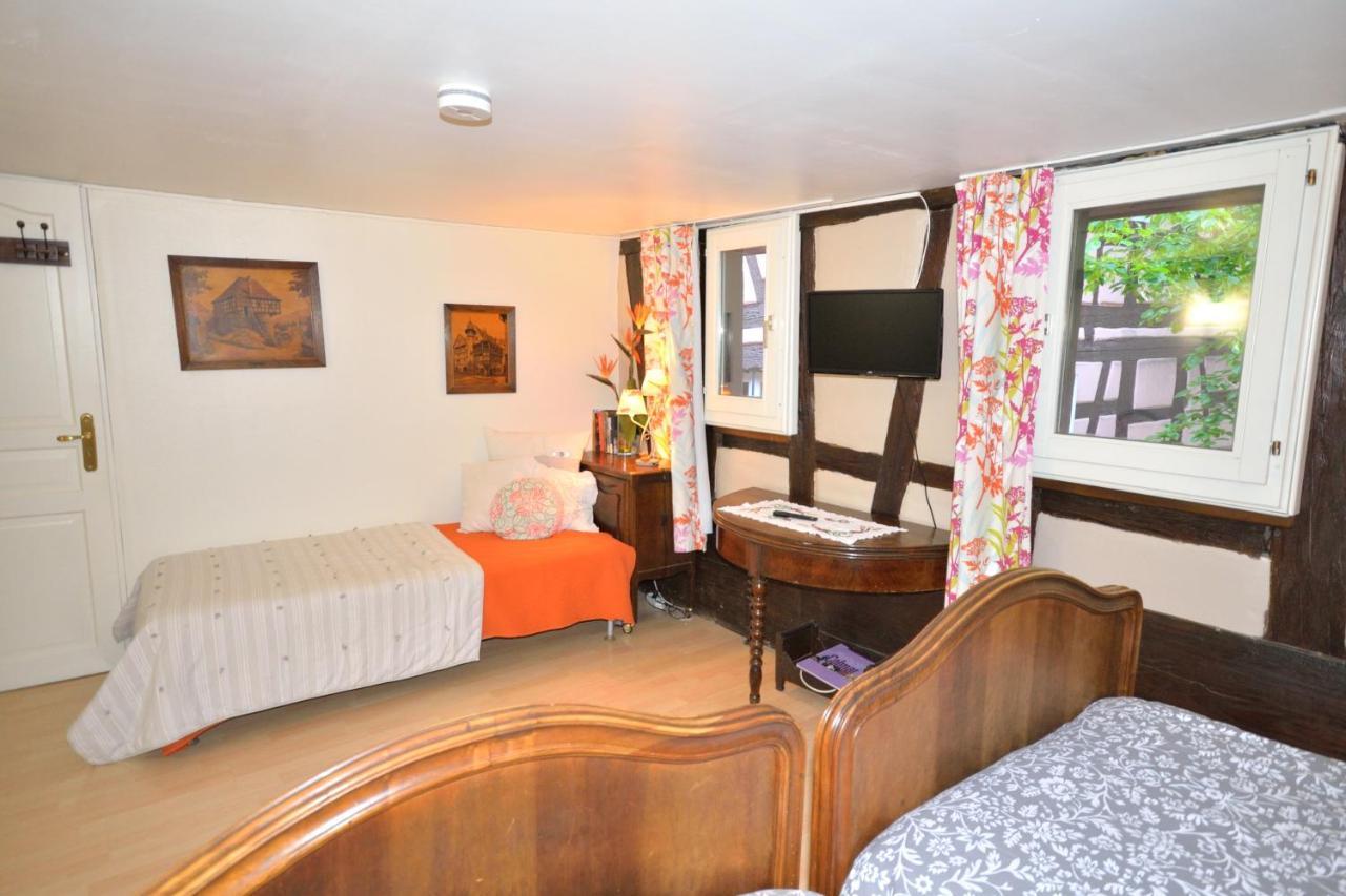 Chez Cecile Bed And Breakfast Chez Le Vigneron 科尔马 外观 照片