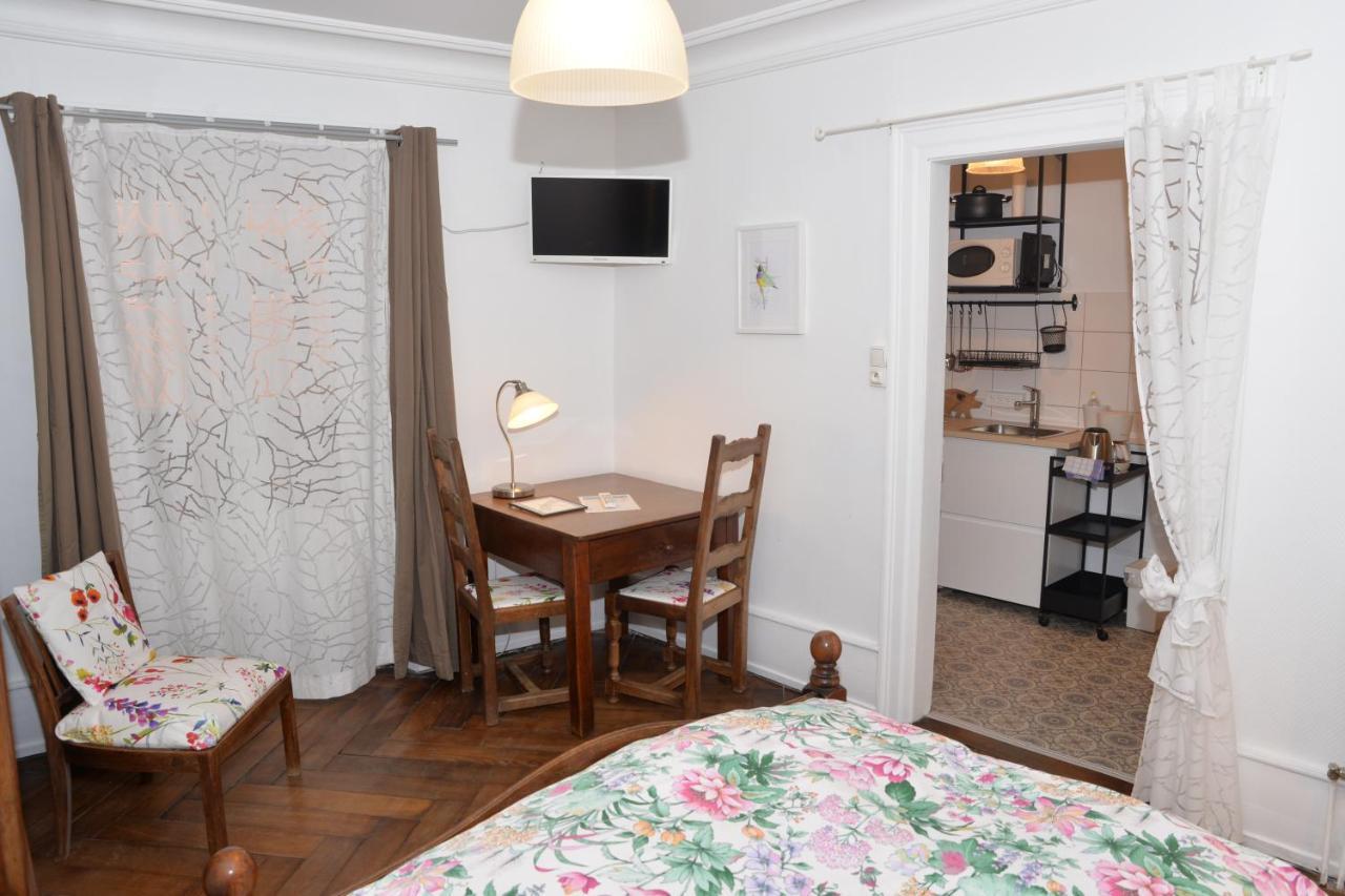 Chez Cecile Bed And Breakfast Chez Le Vigneron 科尔马 外观 照片